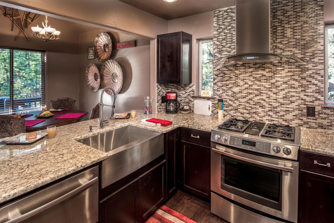 Fifth Dimension, 2 Bedrooms, Wifi, Hot Tub, Game Table, Grill, Sleeps 4 Ruidoso Exterior photo